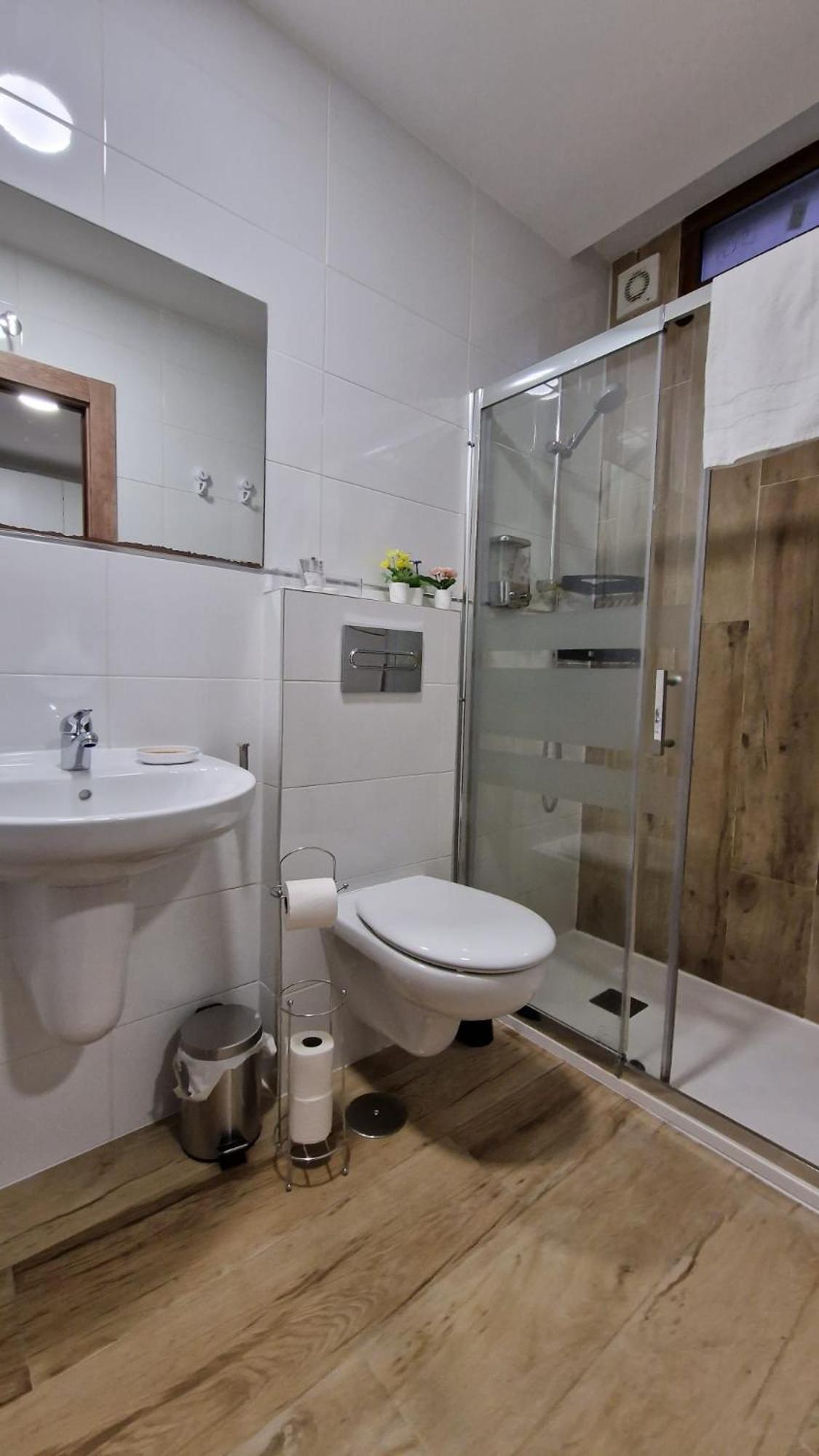 Apartament Almendrales Madryt Zewnętrze zdjęcie