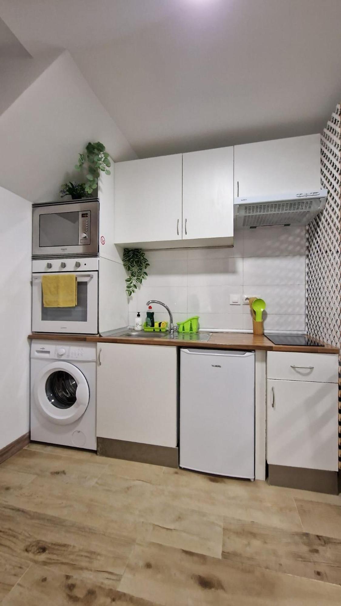 Apartament Almendrales Madryt Zewnętrze zdjęcie